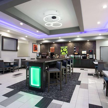 La Quinta By Wyndham Muskogee Hotel Bagian luar foto