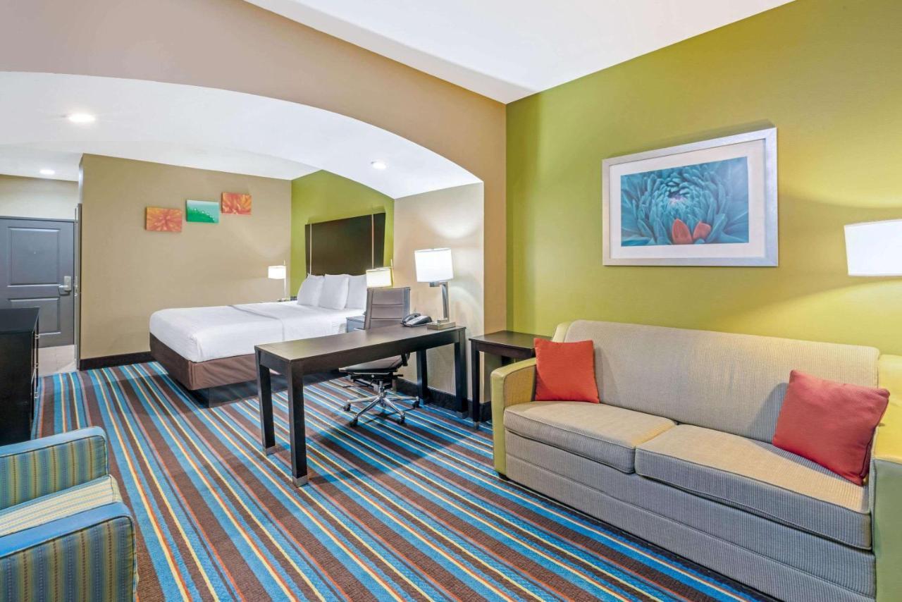 La Quinta By Wyndham Muskogee Hotel Bagian luar foto
