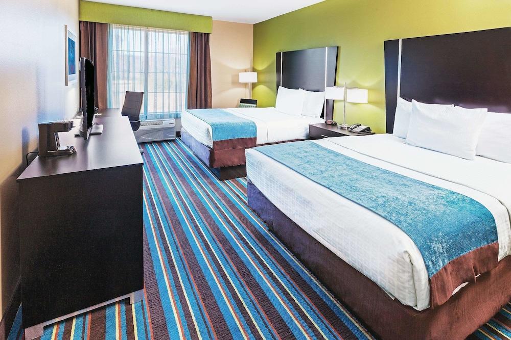 La Quinta By Wyndham Muskogee Hotel Bagian luar foto