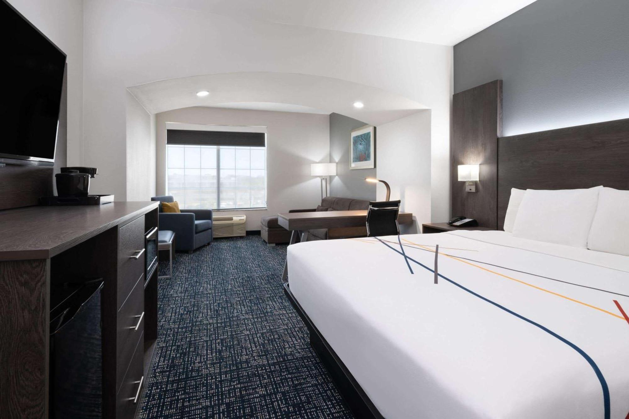 La Quinta By Wyndham Muskogee Hotel Bagian luar foto
