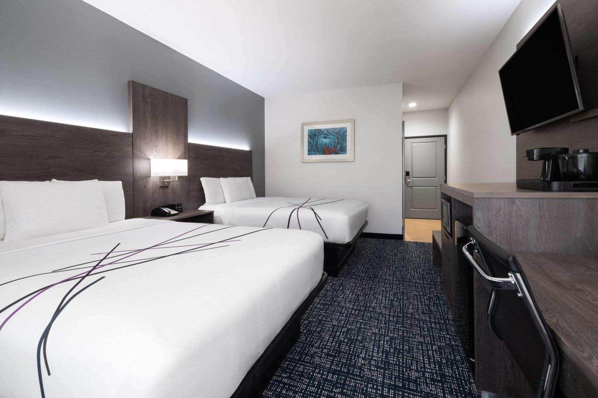 La Quinta By Wyndham Muskogee Hotel Bagian luar foto